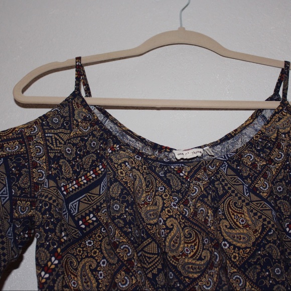 One Clothing Boho Shoulder Cutout Top - Picture 1 of 3